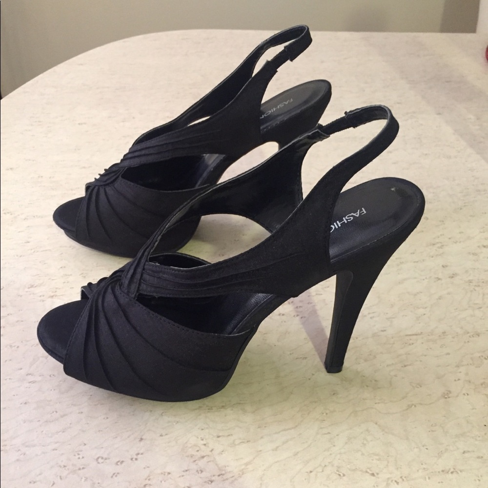 New evening dress heels size 7